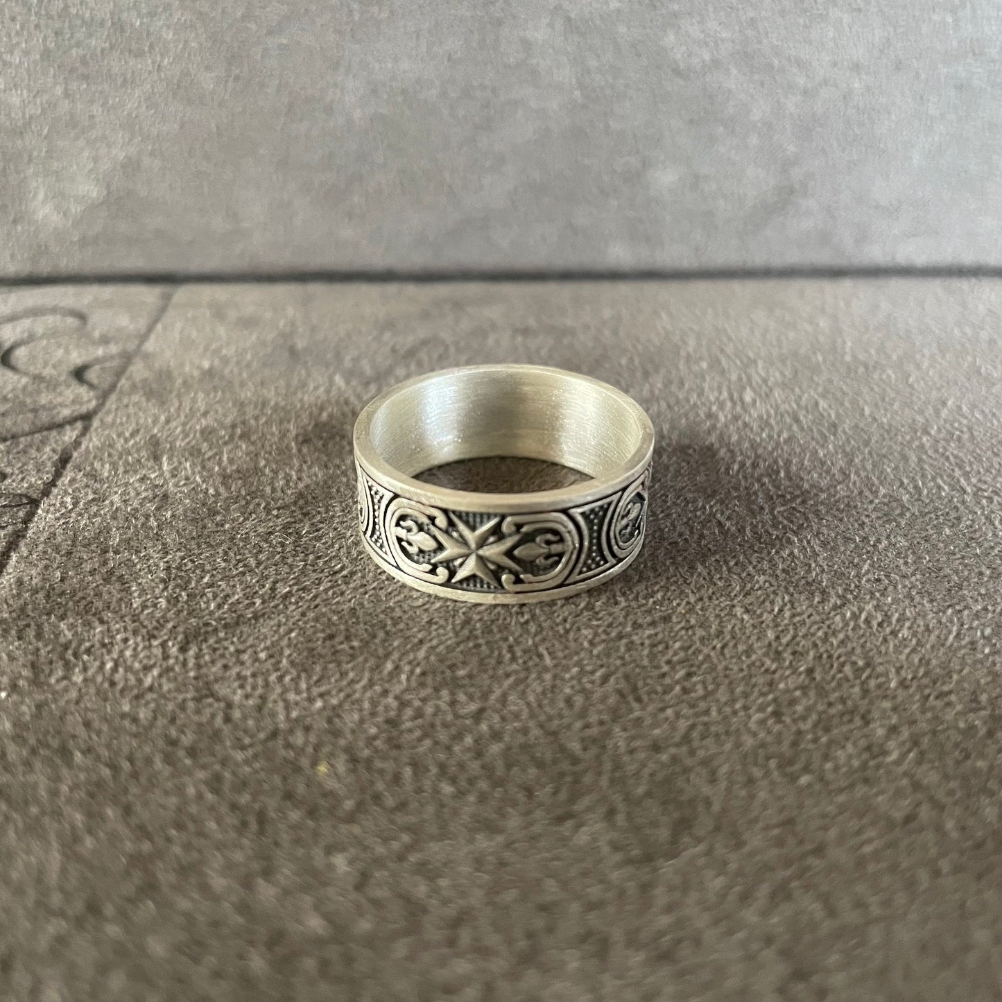 Victorian Style Men Band Ring, Sterling Silver Wedding Floral Ring, Unisex Wedding Jewelry, Engagement Ring, Anniversary Ring, Gift Ideas