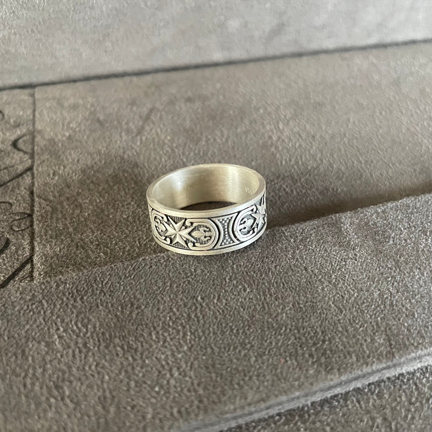 Victorian Style Men Band Ring, Sterling Silver Wedding Floral Ring, Unisex Wedding Jewelry, Engagement Ring, Anniversary Ring, Gift Ideas